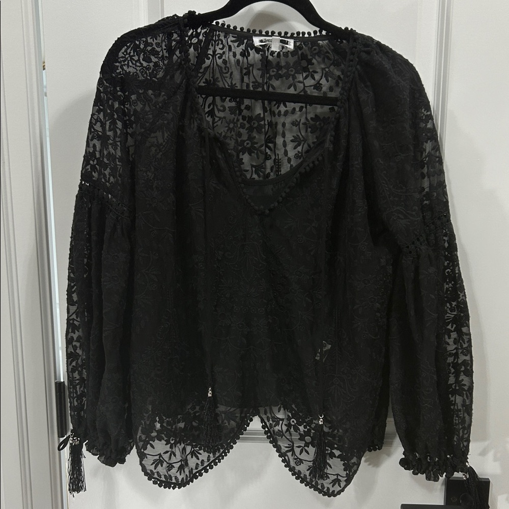Black Lace Blouse with Cami M Stunning (Label partially removed)